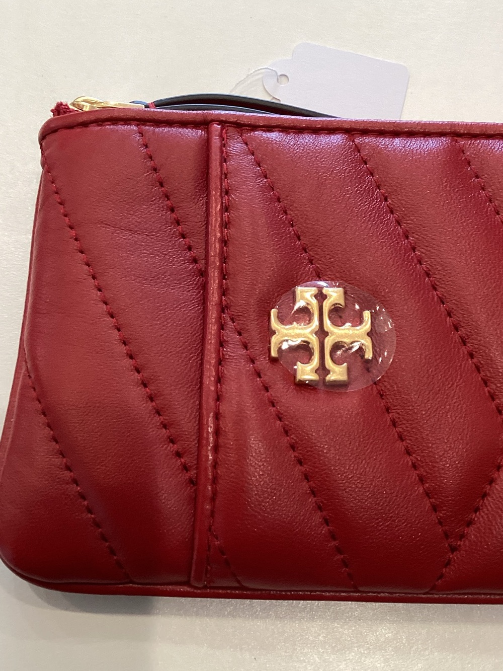 Tory Burch Quilted Red Zip-Around Wallet with Gold Logo - Picture 3 of 3